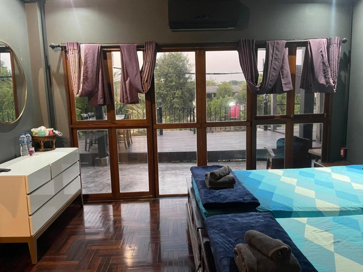 Baan Mae Khian Riverside Homestay Phra Nakhon Si Ayutthaya Buitenkant foto