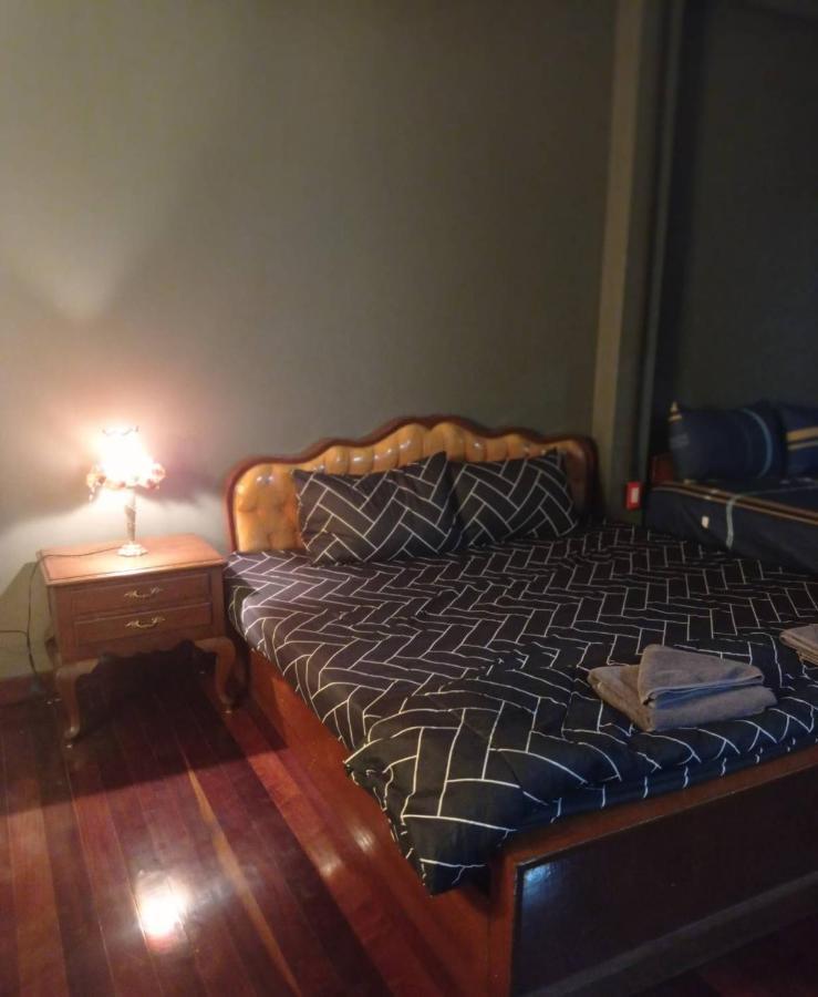 Baan Mae Khian Riverside Homestay Phra Nakhon Si Ayutthaya Buitenkant foto