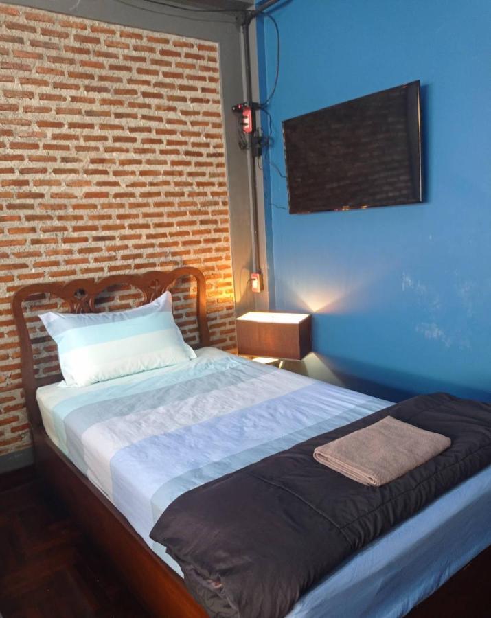 Baan Mae Khian Riverside Homestay Phra Nakhon Si Ayutthaya Buitenkant foto